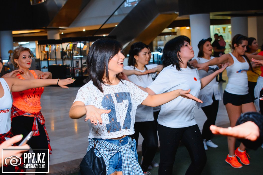 Мастер Класс по танцевальной программе Zumba Астана 09.04.2015 Мастер Класс по танцевальной программе Zumba