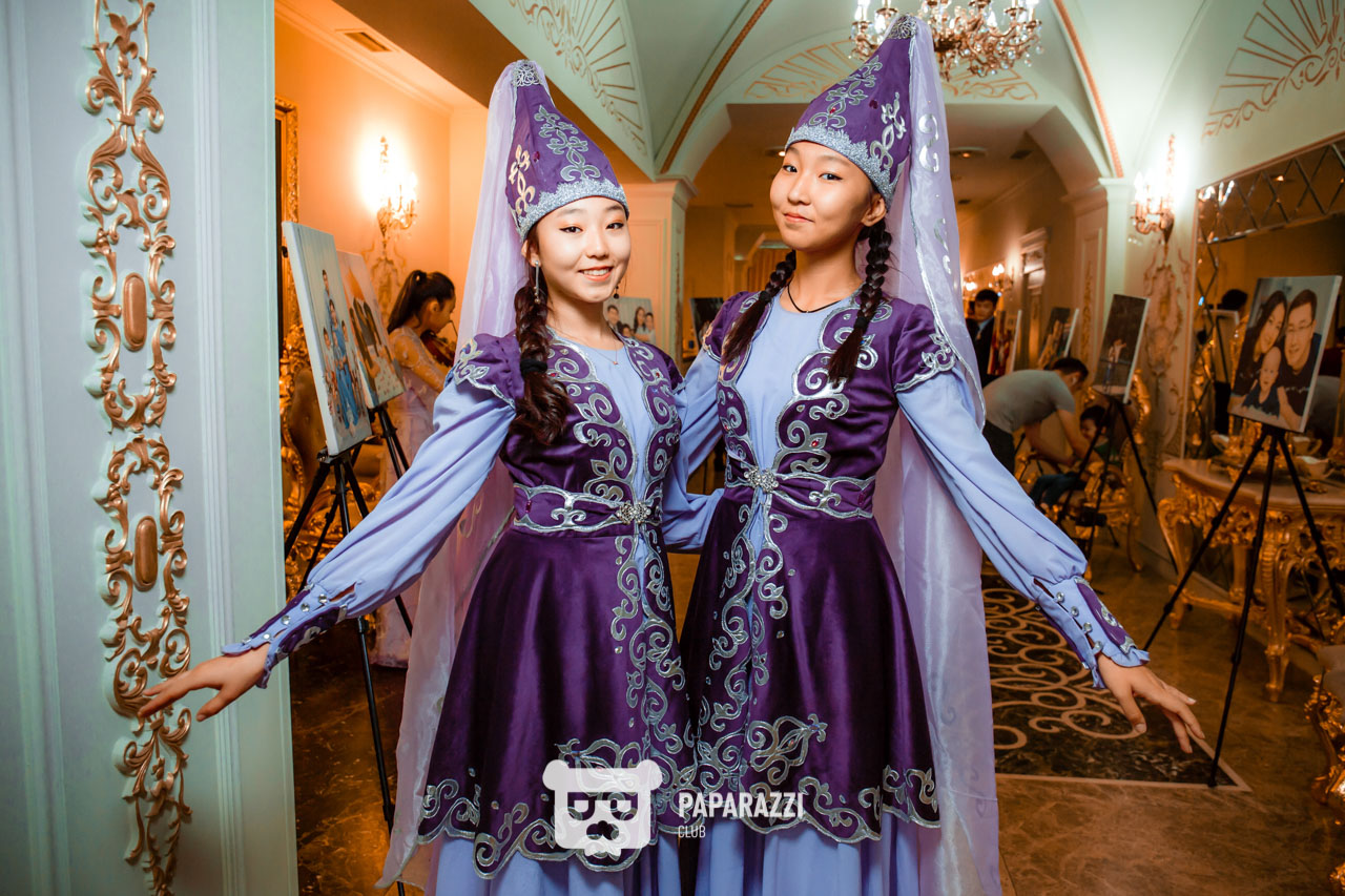 Торжественное награждение республиканского конкурса "Менің тату отбасым" Астана 05.10.2019 Торжественное награждение республиканского конкурса "Менің тату отбасым"