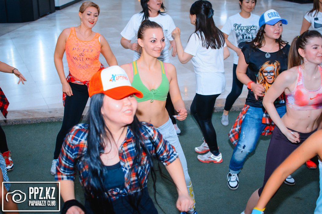 Мастер Класс по танцевальной программе Zumba Астана 09.04.2015 Мастер Класс по танцевальной программе Zumba