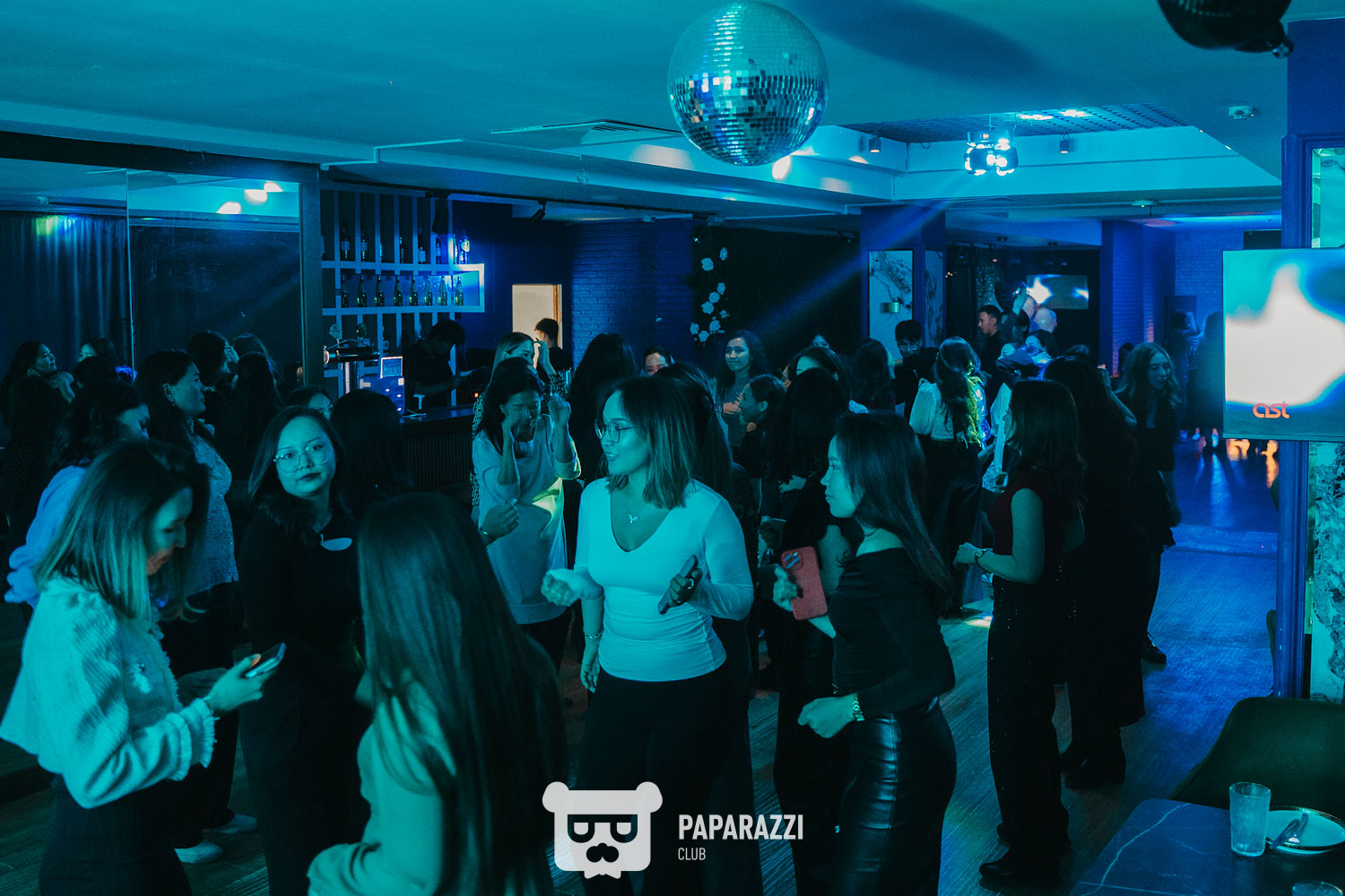 UE KARAOKE | LOUNGE BAR Астана 19.10.2024 UE KARAOKE | LOUNGE BAR