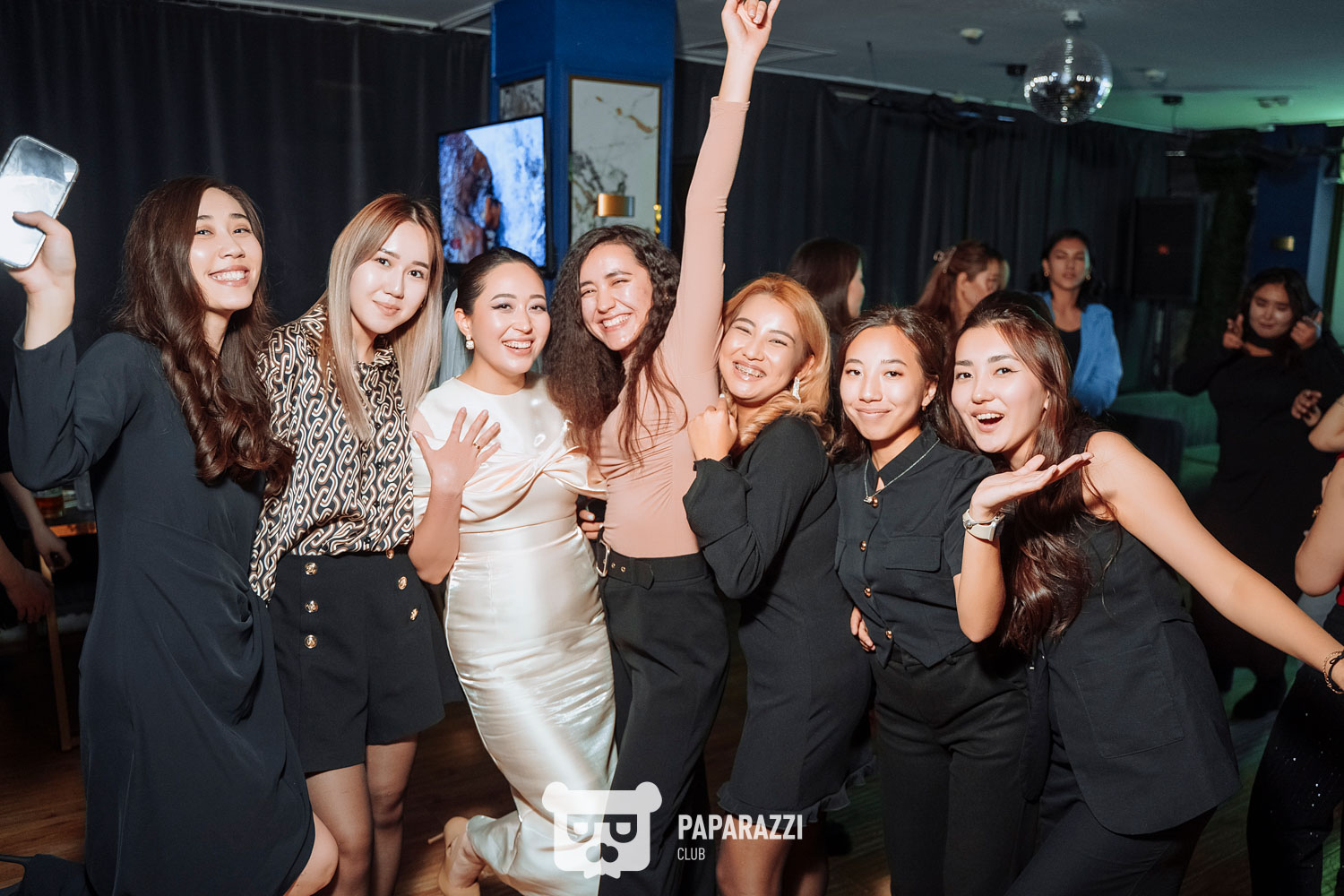 UE KARAOKE | LOUNGE BAR Астана 19.10.2024 UE KARAOKE | LOUNGE BAR