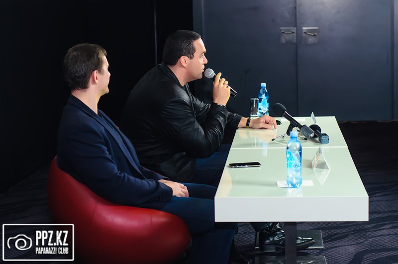 Показ фильма - «Черная Роза» @ «Kinopark 8 Saryarka» Астана 24.04.2014 Показ фильма - «Черная Роза» @ «Kinopark 8 Saryarka»