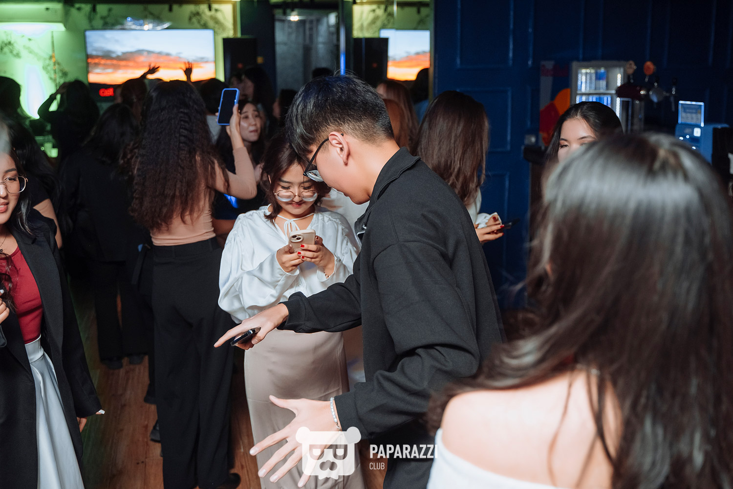 UE KARAOKE | LOUNGE BAR Астана 19.10.2024 UE KARAOKE | LOUNGE BAR