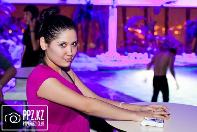 Khan Shatyr @ Sky Beach Club [17.12.11]