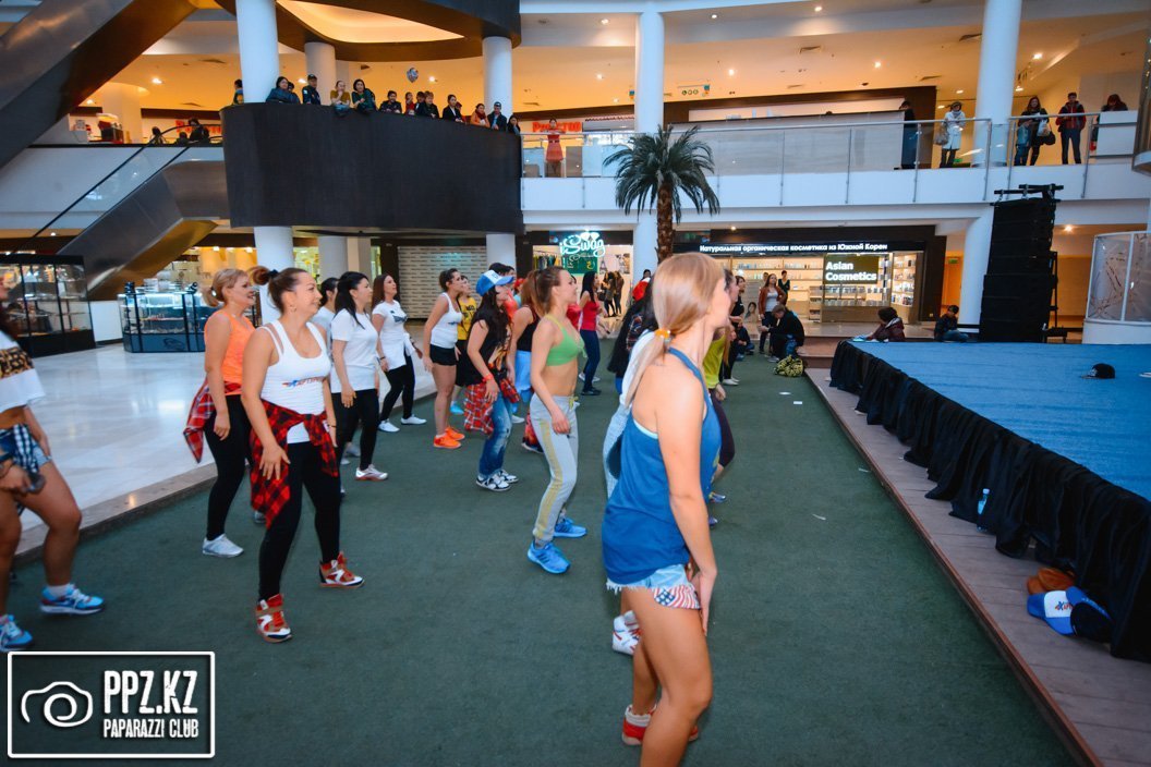 Мастер Класс по танцевальной программе Zumba Астана 09.04.2015 Мастер Класс по танцевальной программе Zumba
