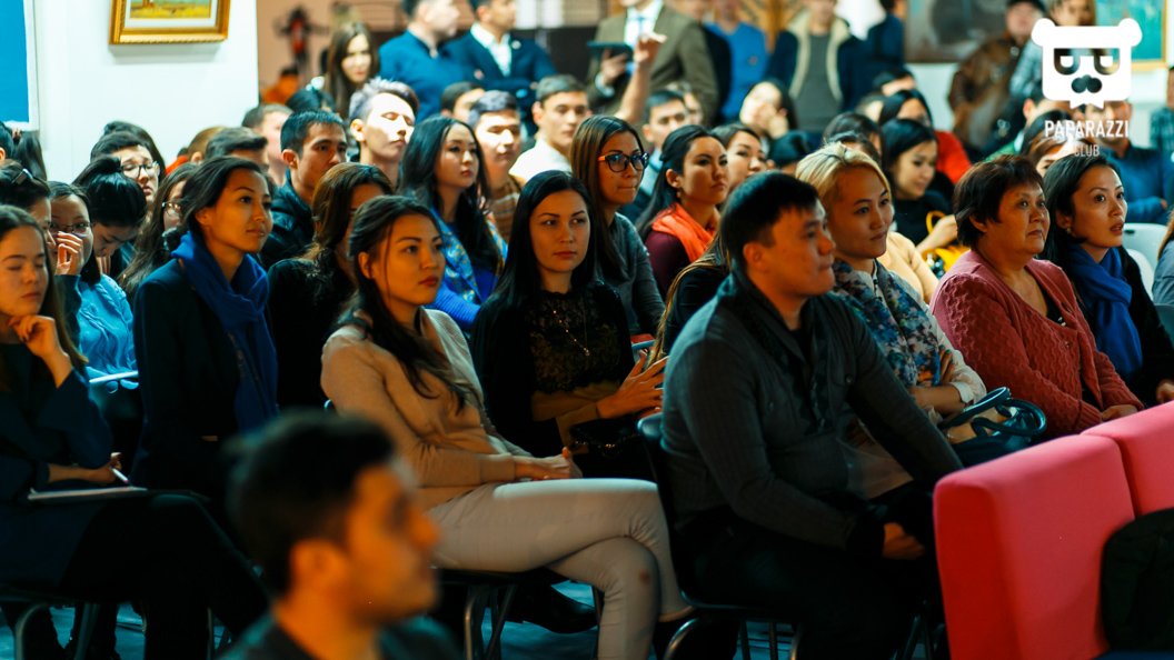 Pecha Kucha КОВОРКИНГ MULTISPACE Астана 20.11.2015 Pecha Kucha КОВОРКИНГ MULTISPACE