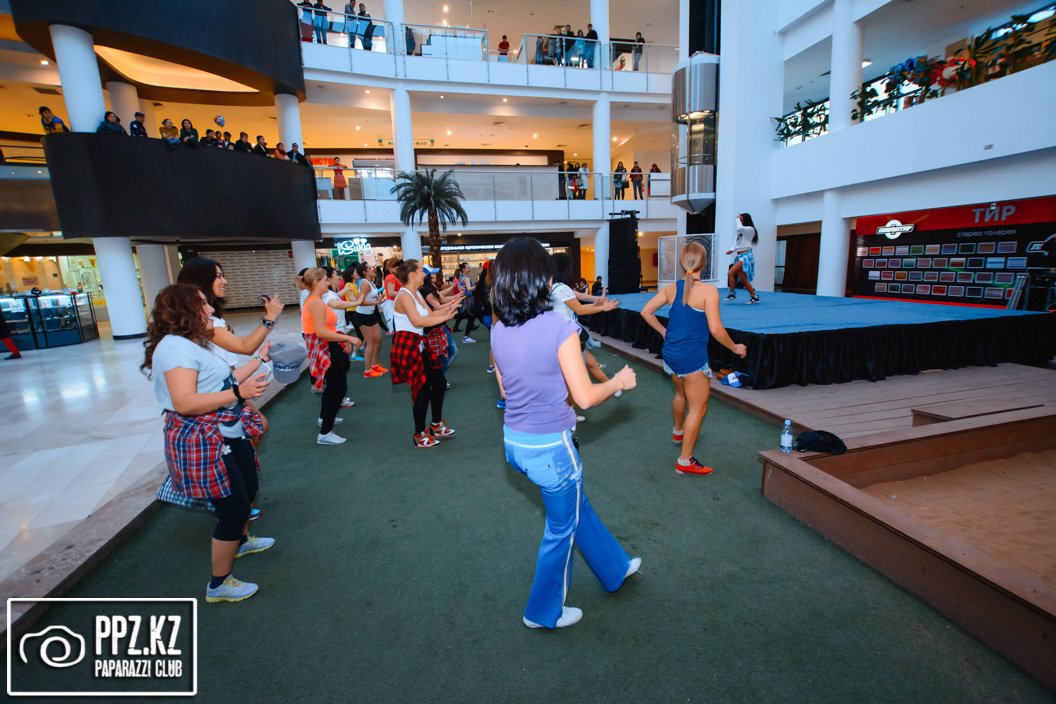 Мастер Класс по танцевальной программе Zumba Астана 09.04.2015 Мастер Класс по танцевальной программе Zumba