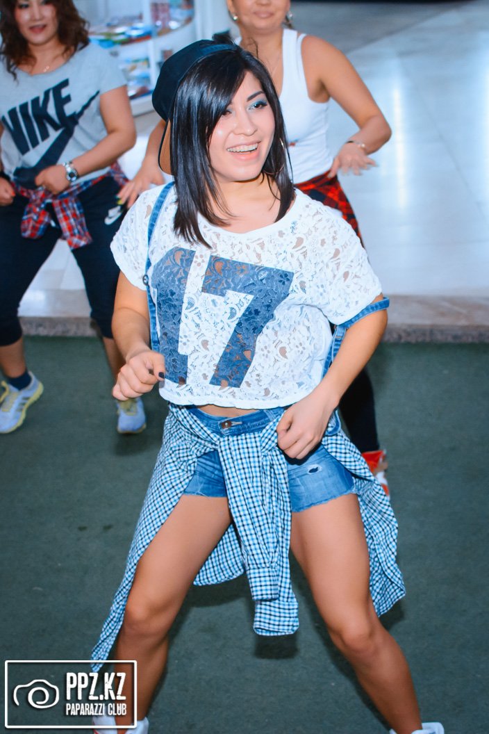 Мастер Класс по танцевальной программе Zumba Астана 09.04.2015 Мастер Класс по танцевальной программе Zumba