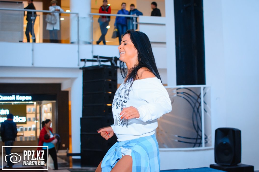 Мастер Класс по танцевальной программе Zumba Астана 09.04.2015 Мастер Класс по танцевальной программе Zumba