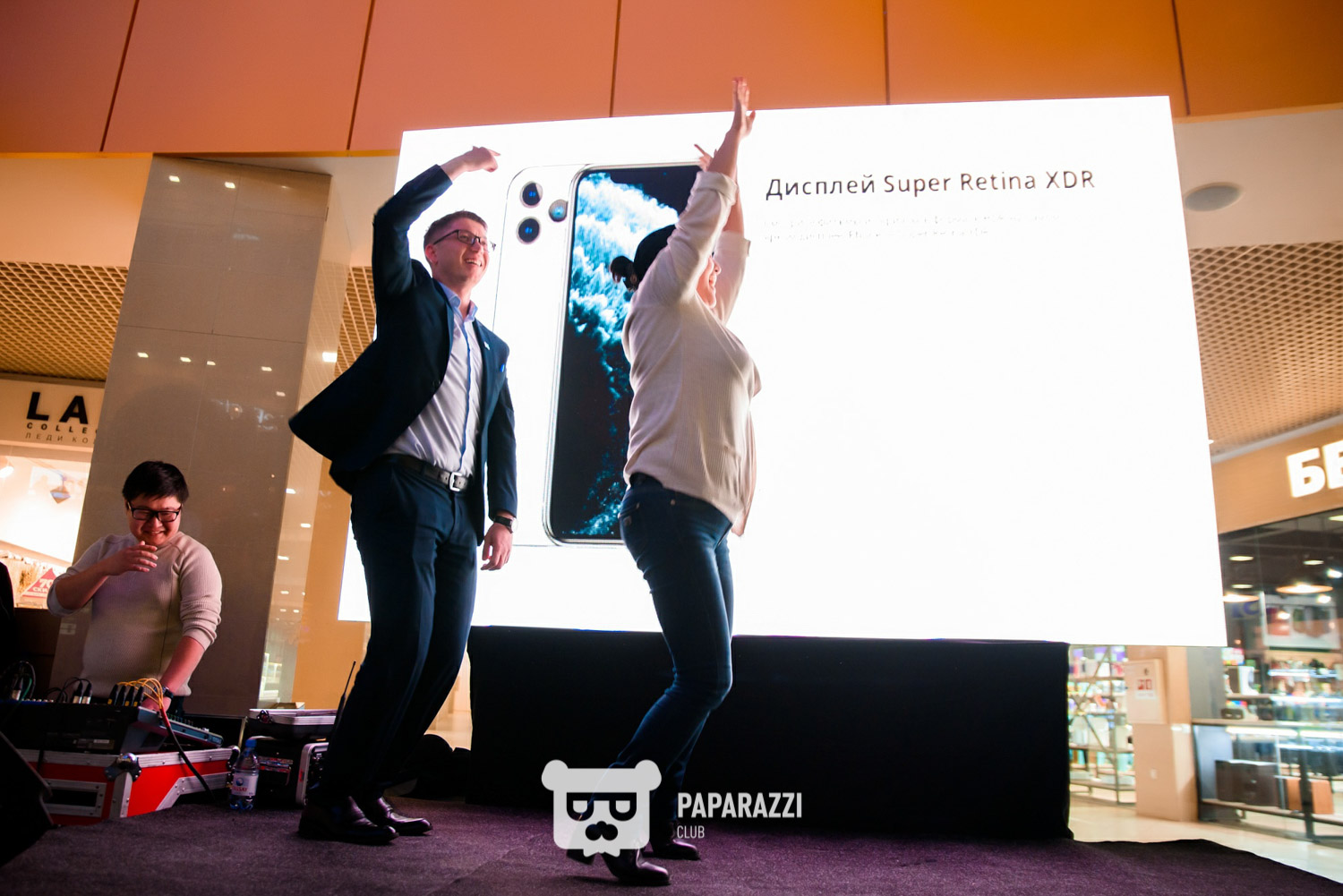 Презентация IPhone 11 в сети магазинах Мечта. ТРЦ Asia Park Астана 27.09.2019 Презентация IPhone 11 в сети магазинах Мечта. ТРЦ Asia Park