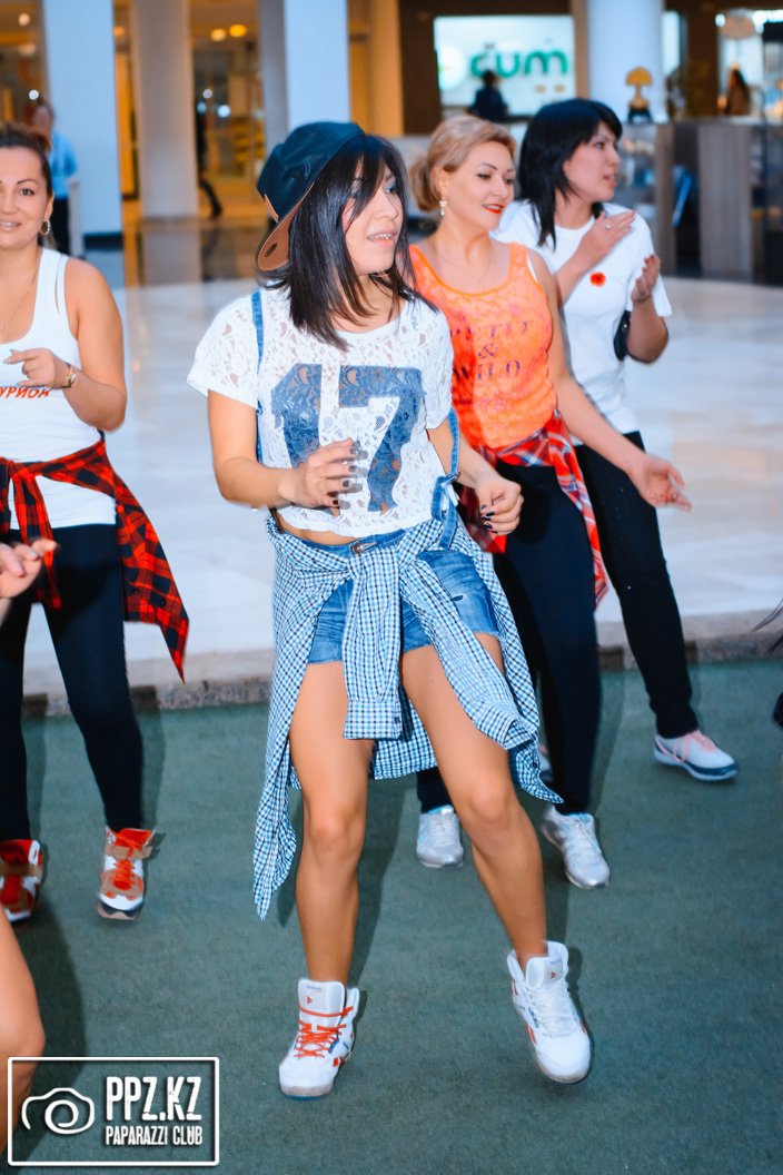 Мастер Класс по танцевальной программе Zumba Астана 09.04.2015 Мастер Класс по танцевальной программе Zumba