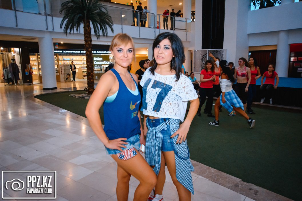 Мастер Класс по танцевальной программе Zumba Астана 09.04.2015 Мастер Класс по танцевальной программе Zumba